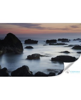Fototapeta 3D na ścianę  na wymiar  fizelinowa skały ocean morze zachód słońca kolorowe niebo studiograf