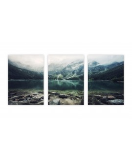 Zestaw 2 plakatów obrazków grafik dekoracyjnych plakat jezioro kamienista plaża góry las we mgle  studiograf